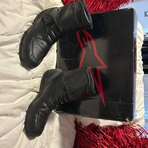 AlpineStars Ridge Waterproof Black Boots - Men’s Size 11.5